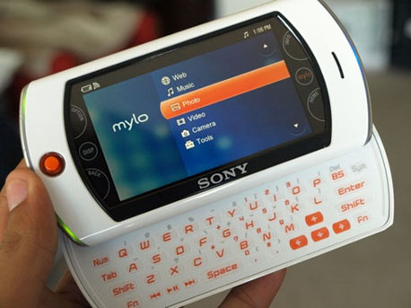 Портативный коммуникатор Mylo 2 от Sony