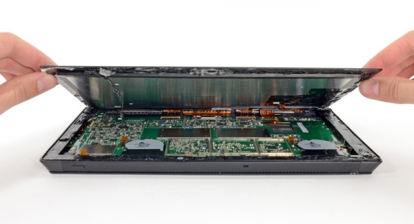 Планшетники Surface Pro крайне сложно ремонтировать, говорят эксперты из iFixit