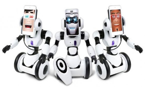 Wowwee RoboMe — робот на основе iPhone