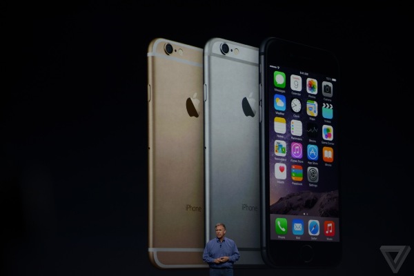 Apple представили смартфоны iPhone 6 и iPhone 6 Plus