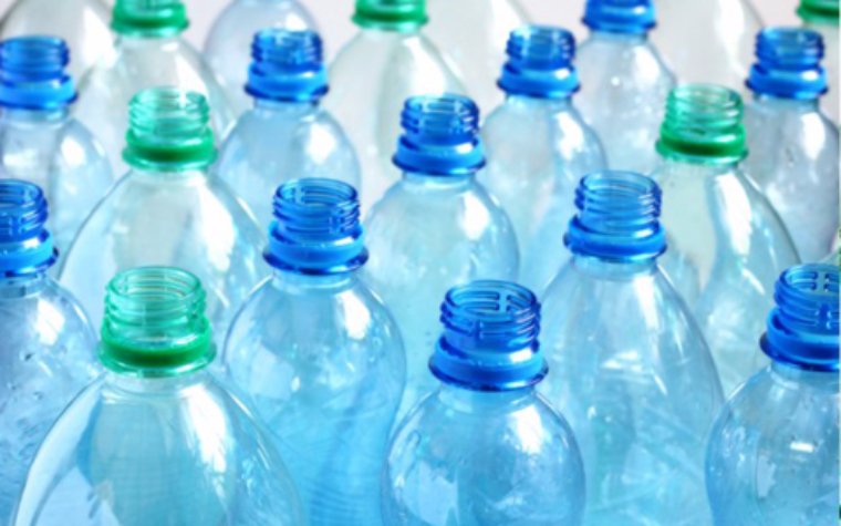 Ученые не советуют использовать пластиковые бутылки повторно