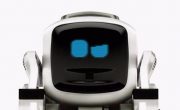 Американцы показали мини-робота, умеющего выражать эмоции