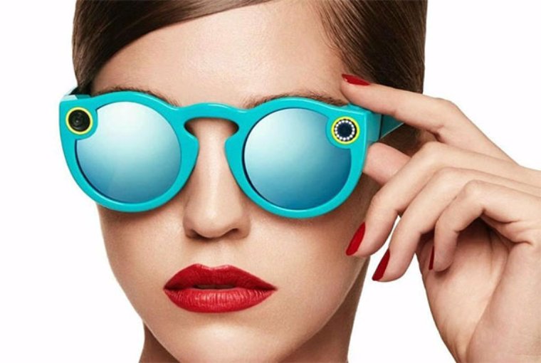 Презентованы солнечные очки, которые снимают видео и транслируют его в соцсеть