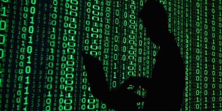 Неизвестная группировка хакеров грозится оставить весь мир без Интернета