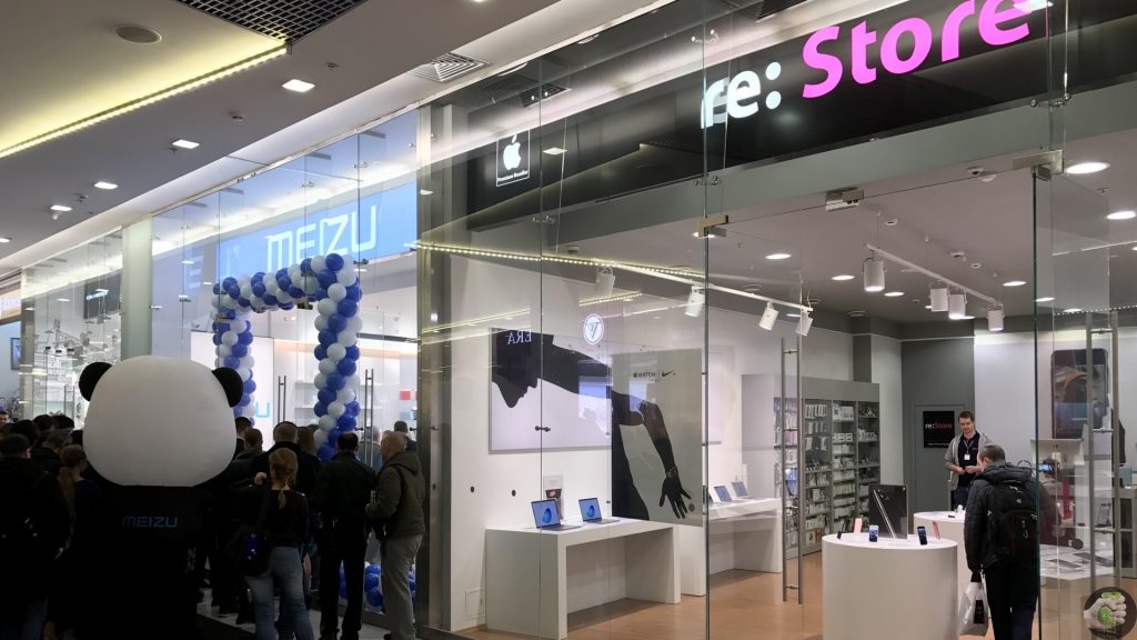 Meizu теперь рядом с Apple. Сходили на открытие магазина в Москве