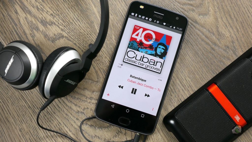 Обзор Motorola Moto Z2 Play: поиграем вместе с Moto