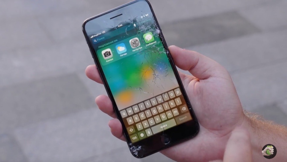 Душевный тест: iPhone 8 и Samsung Galaxy Note 8 раздобали о плитку