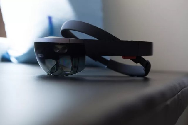 Новый бизнес-релиз компании HoloLens от Microsoft включает в себя 29 новых стран