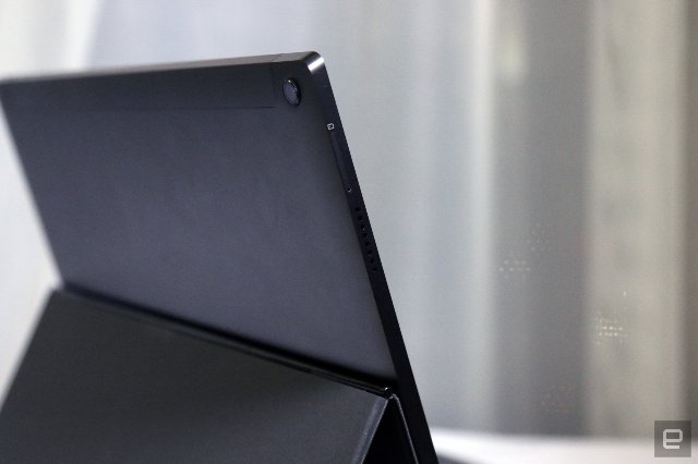 Lenovo Miix 630: сплошная клавиатура и мощность Snapdragon