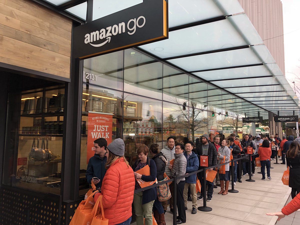 Умный магазин без очередей Amazon Go стал одной большой очередью