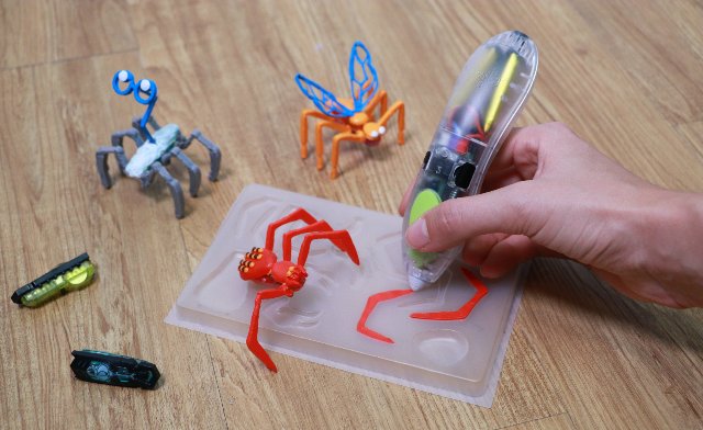 Новые комплекты 3Doodler помогают детям создавать роботизированных насекомых и динозавров