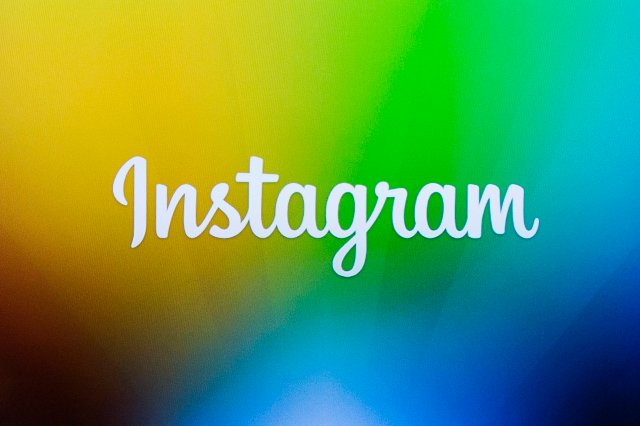 Пользователи Instagram теперь могут ссылаться на хэштеги в своей биографии