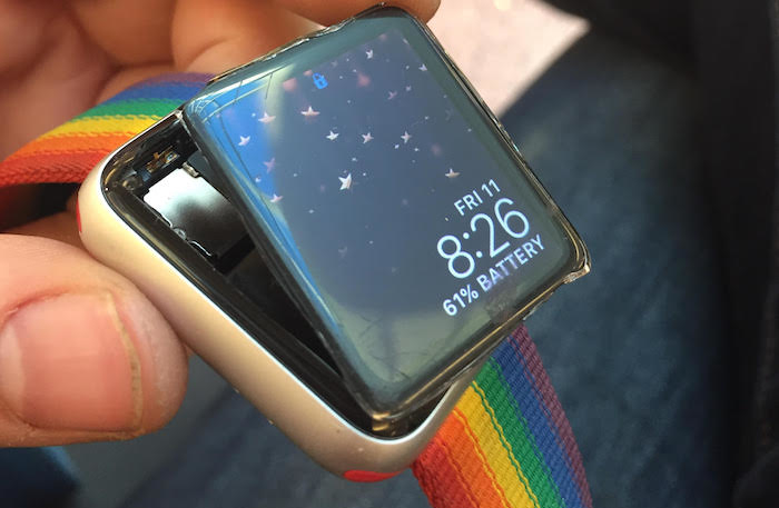 Apple бесплатно отремонтирует Apple Watch 2 с проблемными батареями