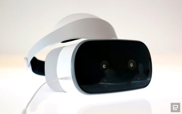 Стала доступна первая автономная гарнитура Google Daydream VR