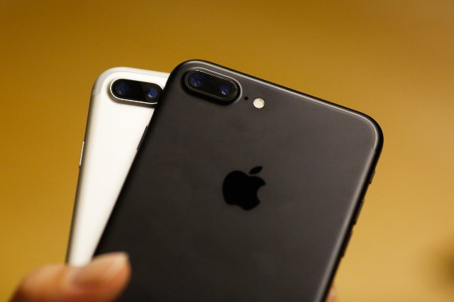 Apple исправит ошибку, затрагивающую микрофоны iPhone 7 и 7 Plus