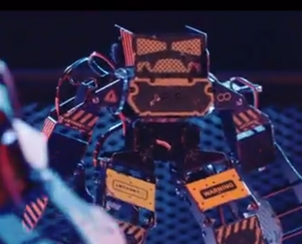Американская компания продает уникального боевого робота за 100 000 рублей