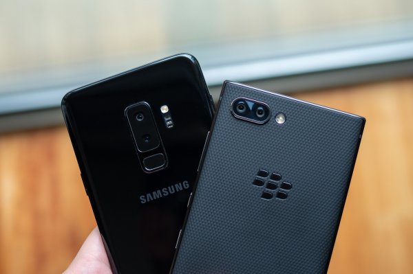 Эксперты оценили, у кого из BlackBerry KEY2 и Samsung Galaxy S9 лучше камера