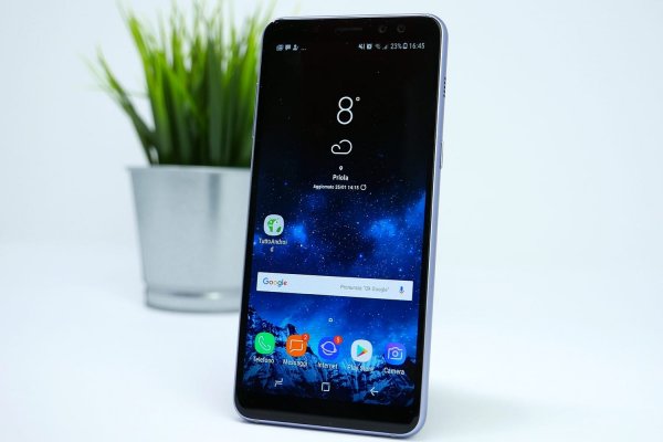 В России начались продажи бюджетного Samsung Galaxy J8