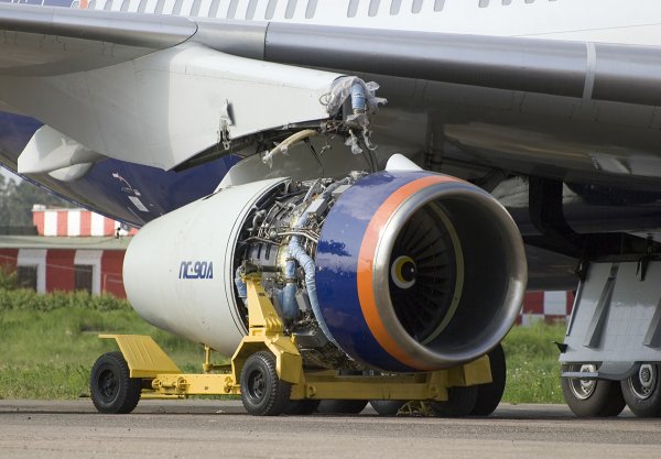 Российские ученые разрабатывают гибридно-электрический авиационный двигатель