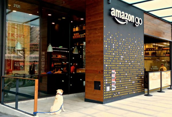 Amazon собирается открыть три тысячи «умных» магазинов без кассиров к 2021 году