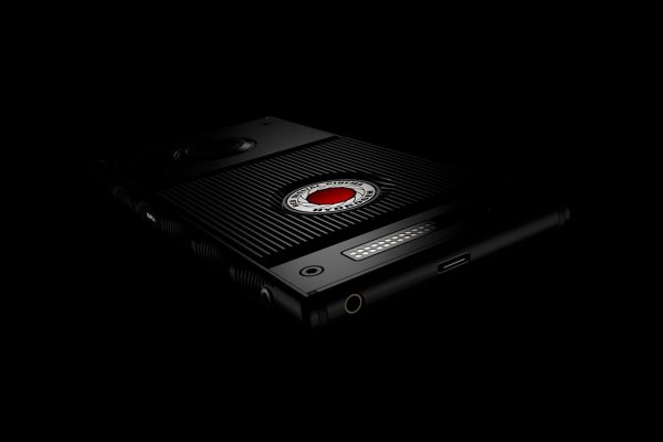 Новый смартфон Red Hydrogen One выпустят с титановым корпусом