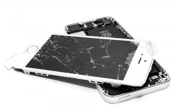 Эксперты назвали самую частую причину ремонта смартфонов