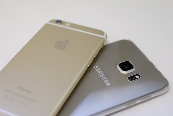 Apple обогнала Samsung по продажам смартфонов