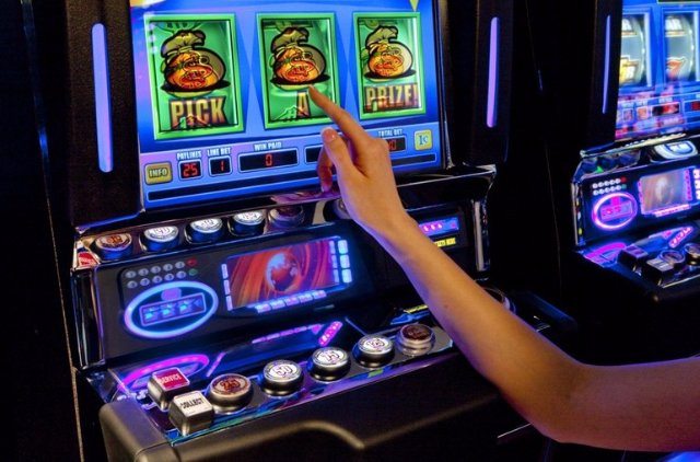 Играть в автомат Gorilla на деньги в казино Вулкан